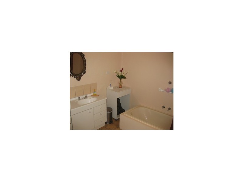 18 Wells Terrace, Price SA 5570