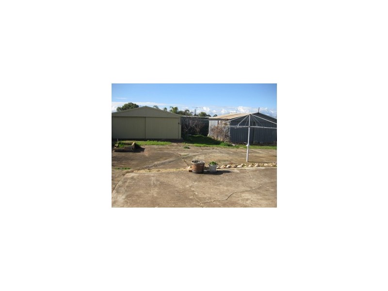 18 Wells Terrace, Price SA 5570