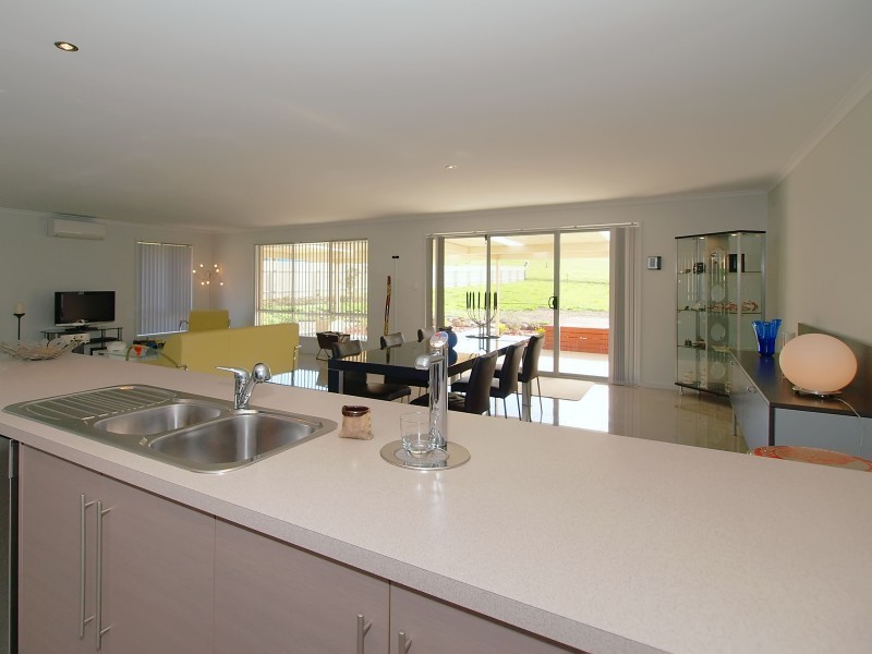 15 Hawthorn Street, Dawesley SA 5252