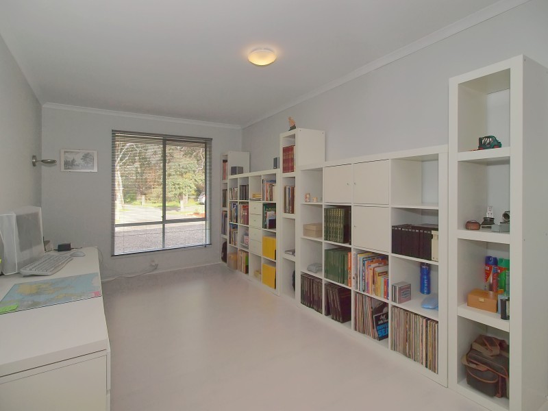 15 Hawthorn Street, Dawesley SA 5252