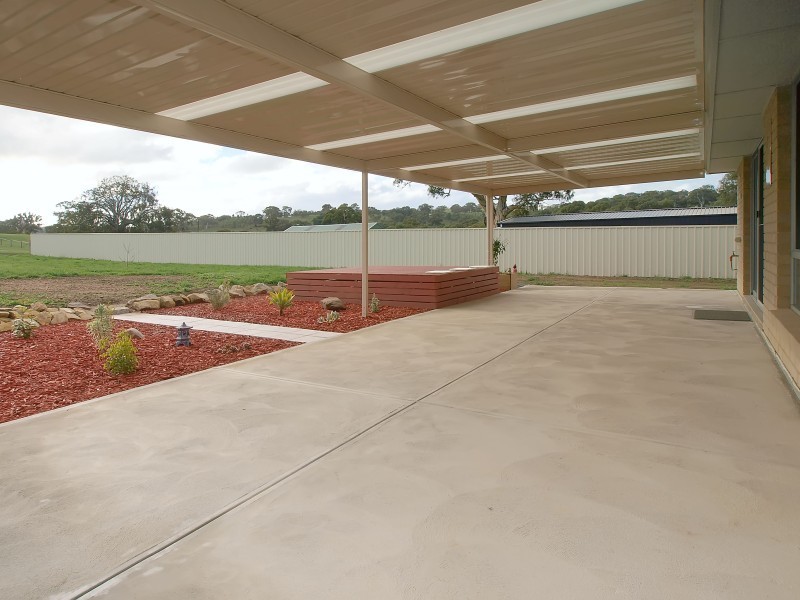 15 Hawthorn Street, Dawesley SA 5252