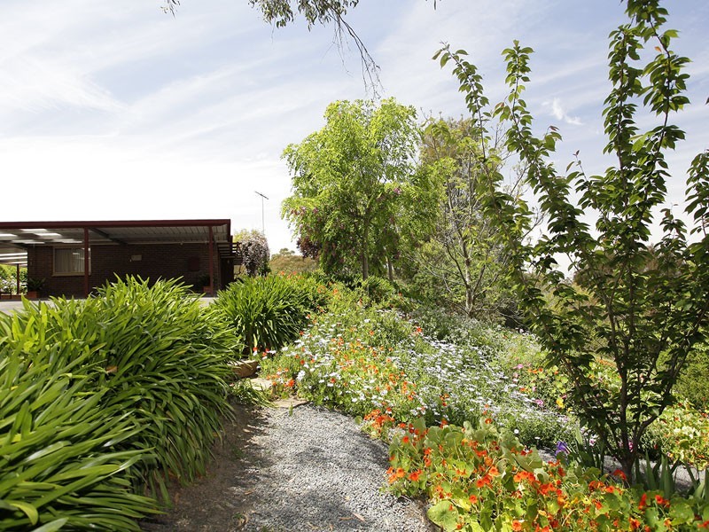 11 Totness Road, Hahndorf SA 5245