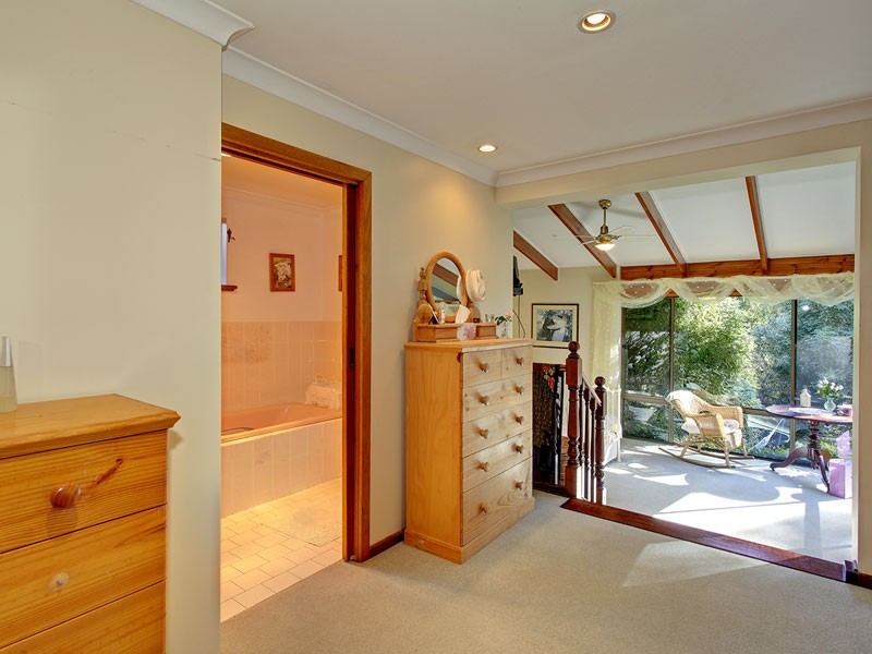 9 Hollidays Road, Summertown SA 5141