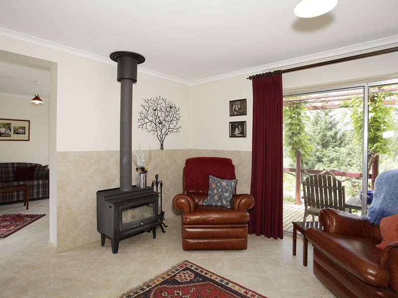 11 Totness Road, Hahndorf SA 5245