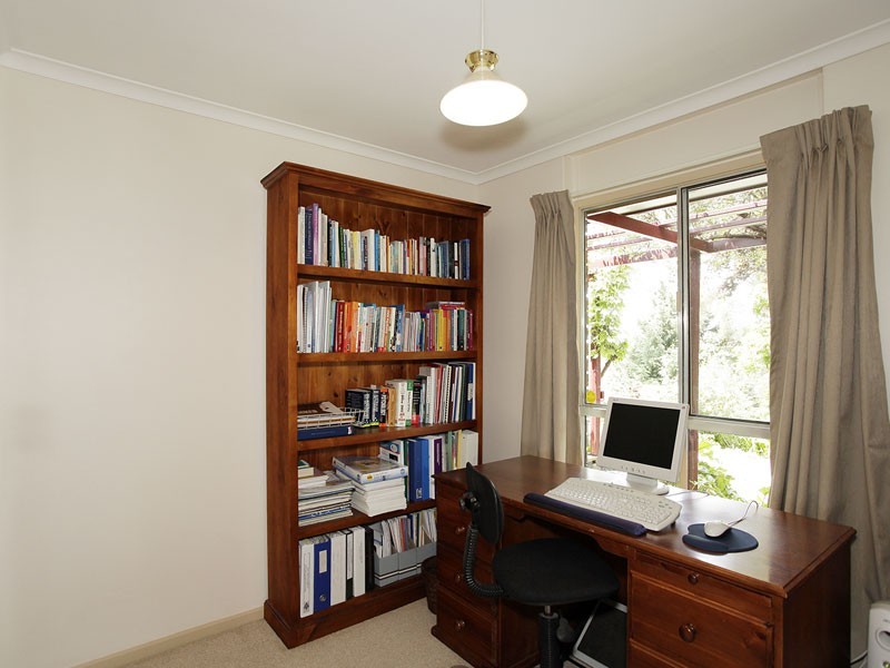 11 Totness Road, Hahndorf SA 5245