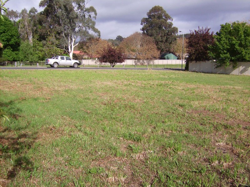 102 John Street, Oakbank SA 5243