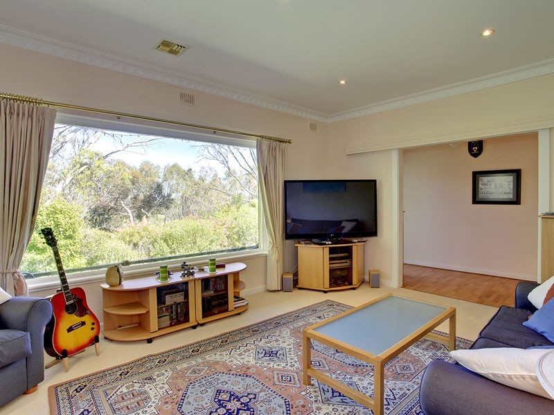 195 Oakwood Road, Oakbank SA 5243