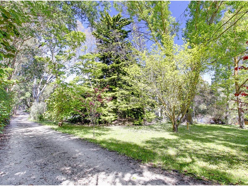 195 Oakwood Road, Oakbank SA 5243