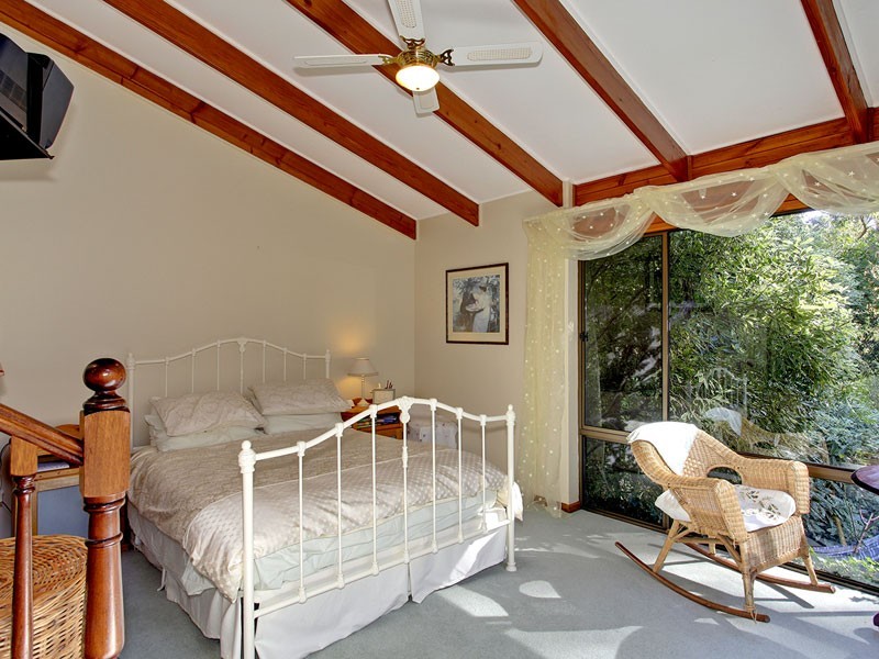 9 Hollidays Road, Summertown SA 5141