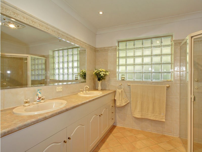 9 Hollidays Road, Summertown SA 5141