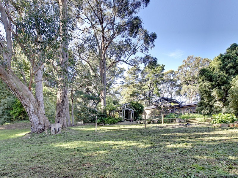 9 Hollidays Road, Summertown SA 5141