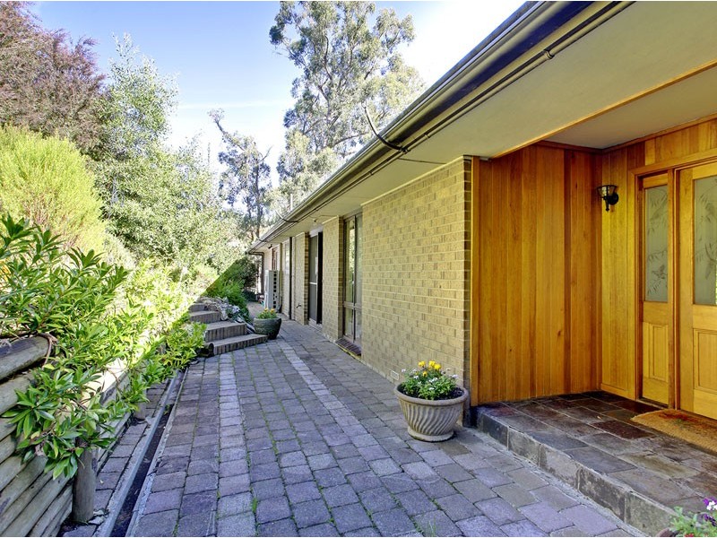 9 Hollidays Road, Summertown SA 5141