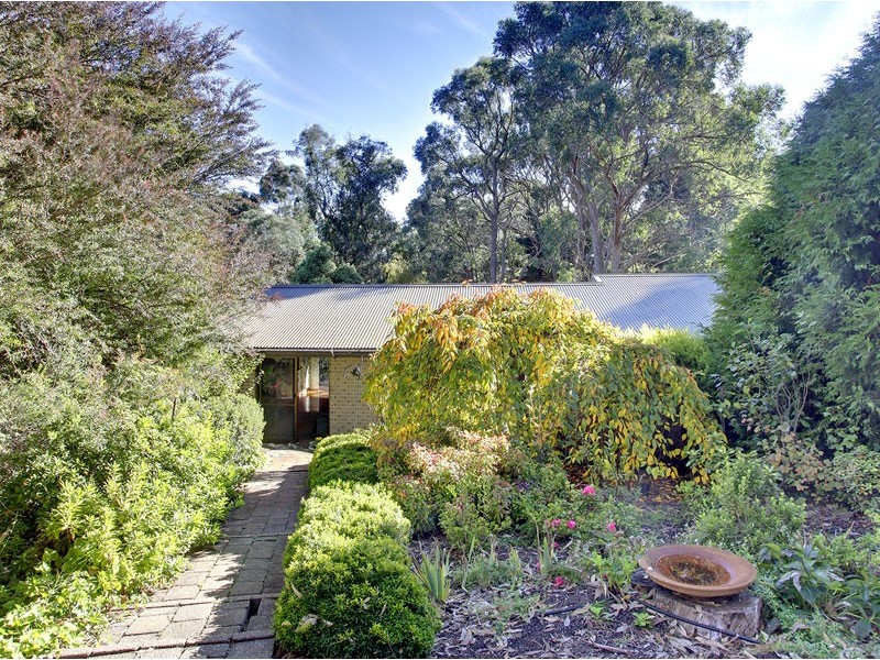 9 Hollidays Road, Summertown SA 5141