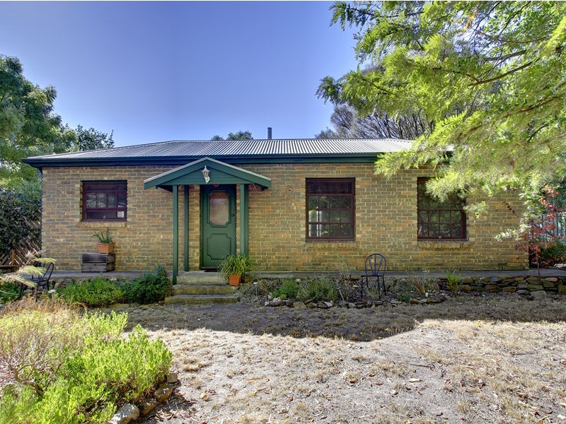 1 Bleeze Street, Birdwood SA 5234