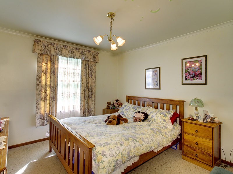 1 Bleeze Street, Birdwood SA 5234