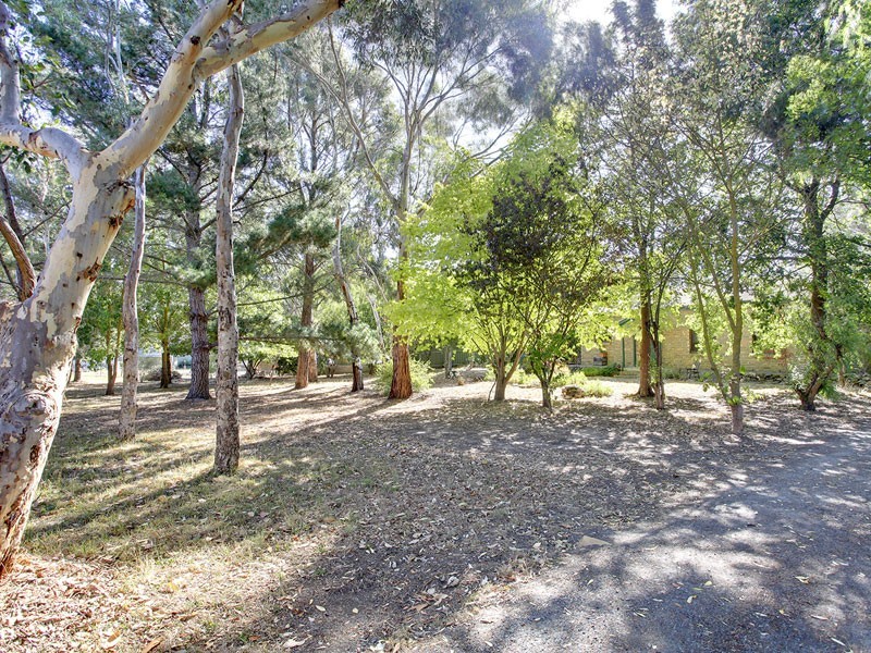 1 Bleeze Street, Birdwood SA 5234