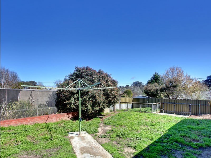 9 Oakwood Road, Oakbank SA 5243