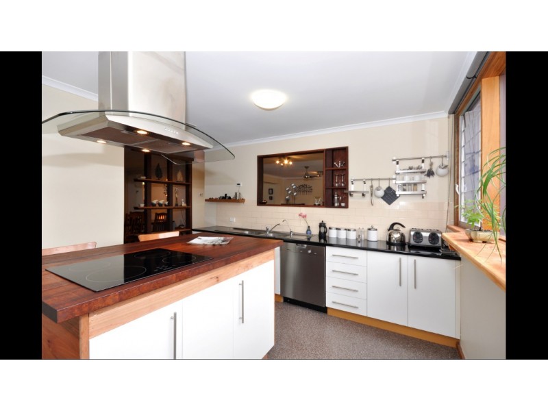 4 Alberg Avenue, Mount Barker SA 5251