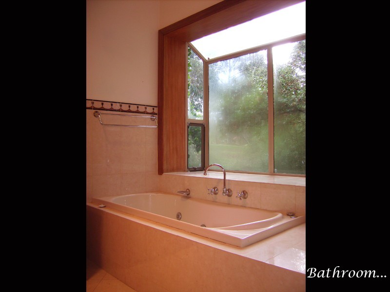 10 Hahn Drive, Hahndorf SA 5245