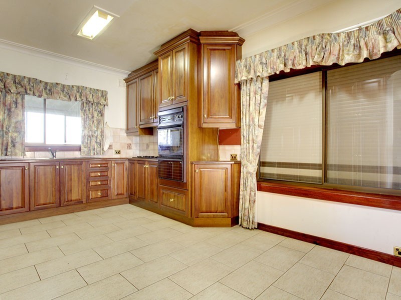 11 Hewletts Road, Forest Range SA 5139