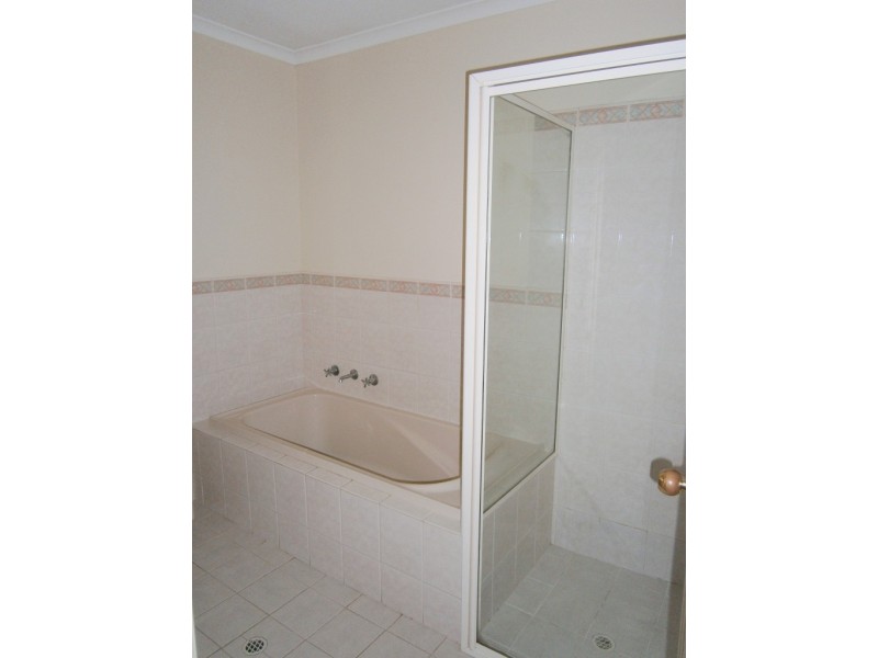 11 Sandalwood Drive, Woodside SA 5244