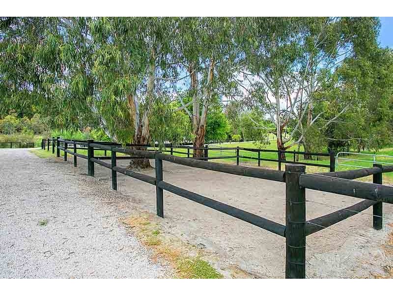 32 Beaumonts Road, Verdun SA 5245