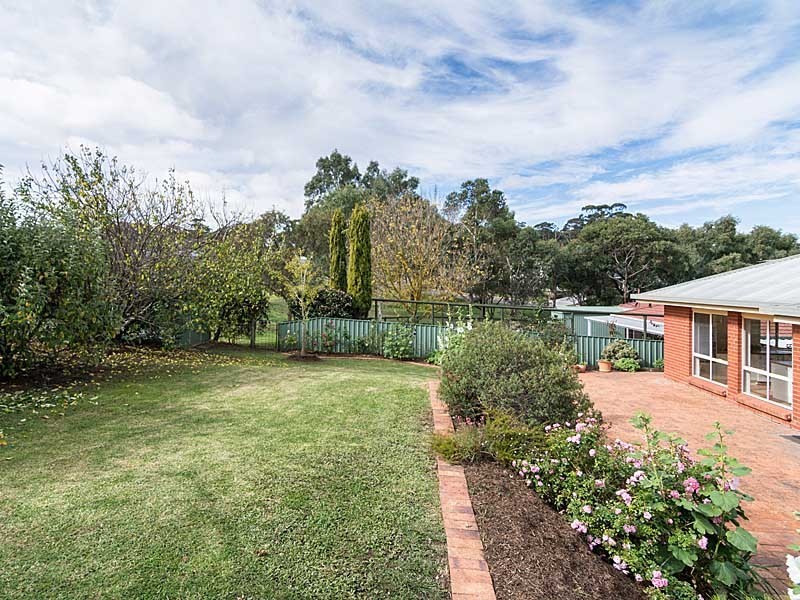 4 Cowan Avenue, Littlehampton SA 5250