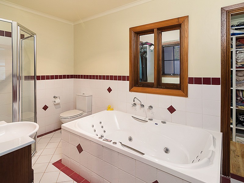 28 Elizabeth Street, Oakbank SA 5243