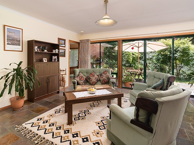 108 Cave Ave, Bridgewater SA 5155