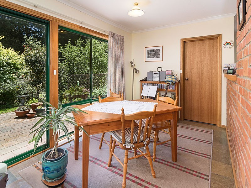 108 Cave Ave, Bridgewater SA 5155