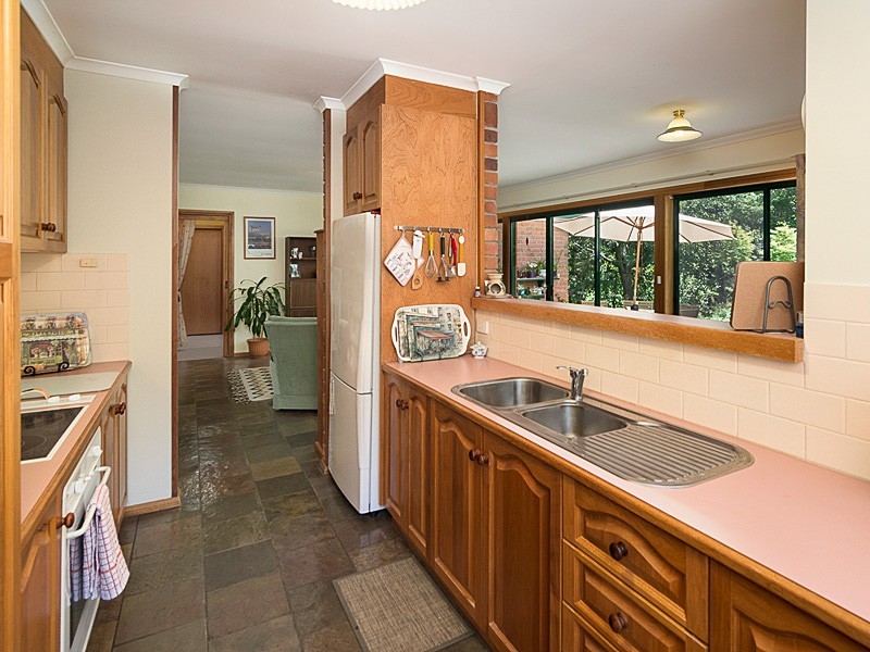 108 Cave Ave, Bridgewater SA 5155