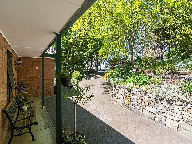 108 Cave Ave, Bridgewater SA 5155