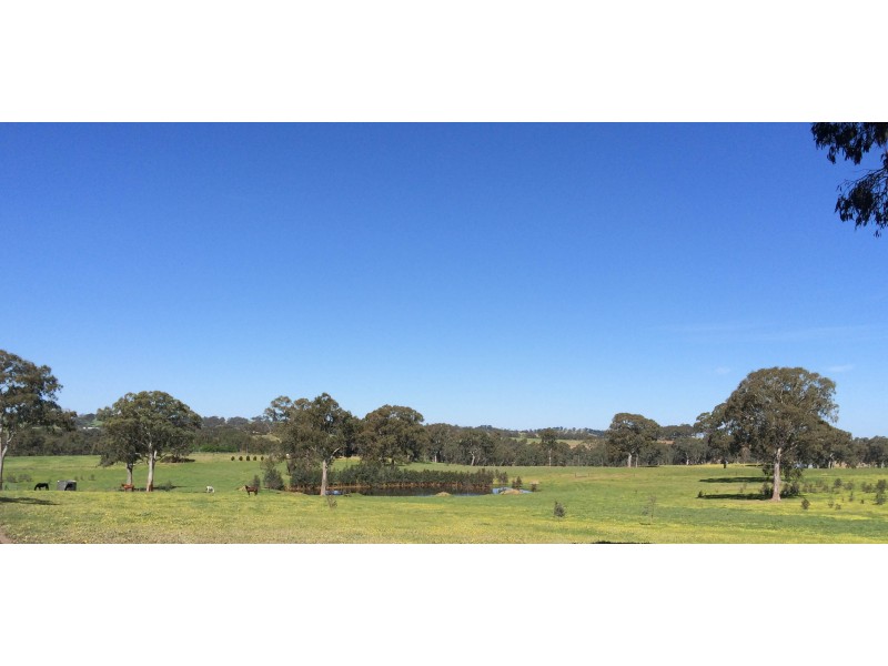 5225 Whitegum Road, Oakbank SA 5243