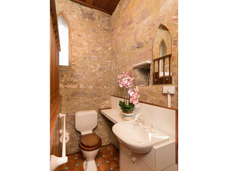 8 Robert Street, Woodside SA 5244