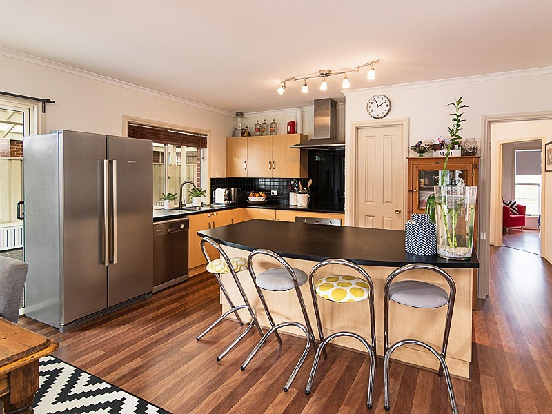 3 Oak Drive, Oakbank SA 5243