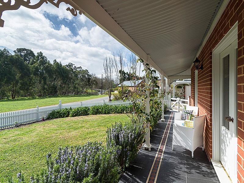 3 Oak Drive, Oakbank SA 5243