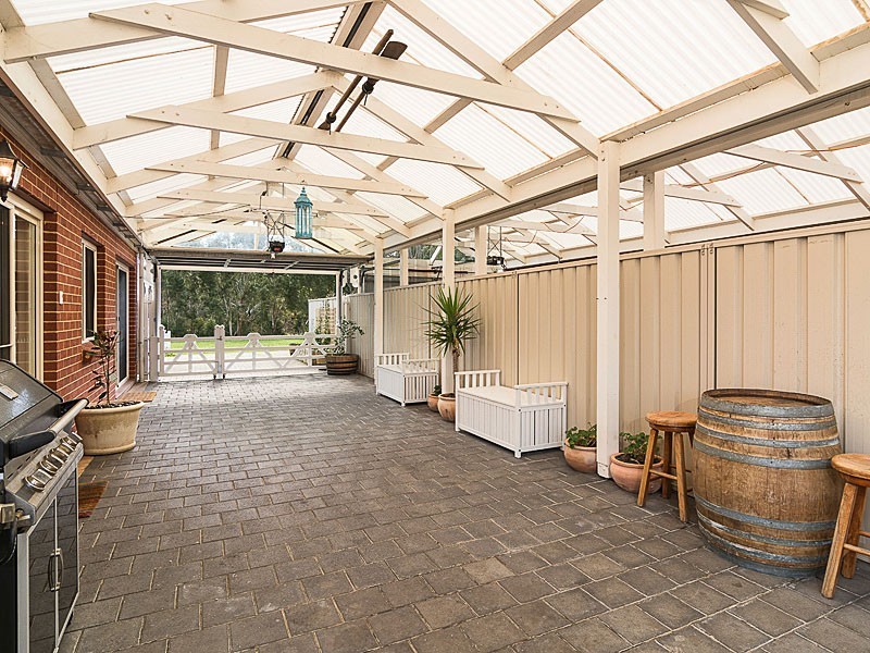 3 Oak Drive, Oakbank SA 5243