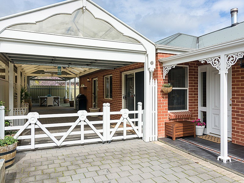 3 Oak Drive, Oakbank SA 5243