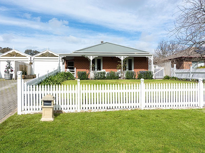 3 Oak Drive, Oakbank SA 5243