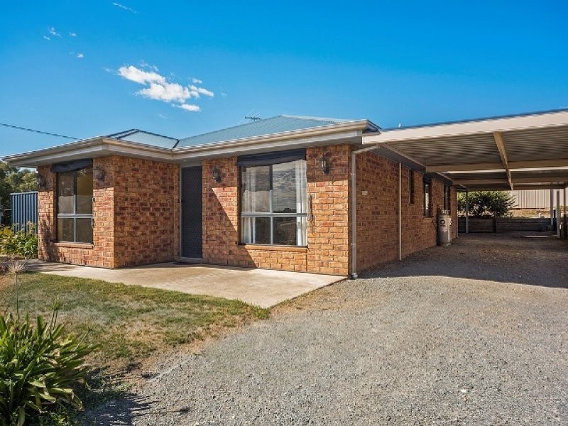 38 Macdonnell Tce, Springton SA 5235