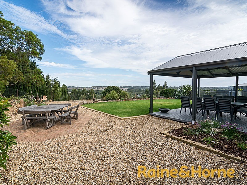 8 Dalmeny Drive, Mount Barker SA 5251