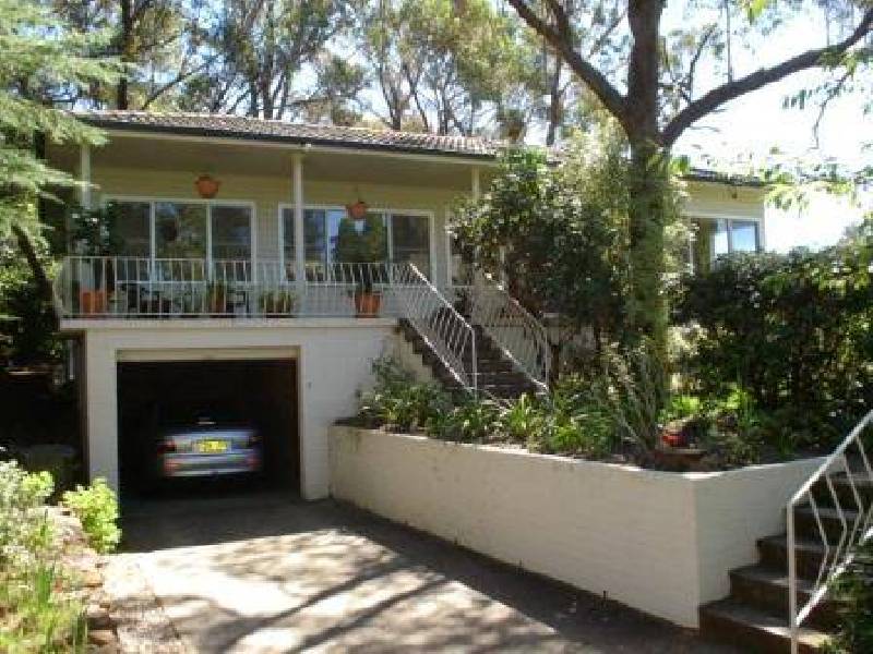 6 Tarella Road, Wentworth Falls NSW 2782