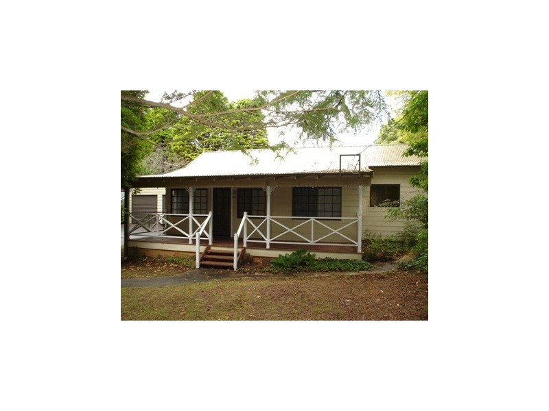 30 Fletcher Street, Wentworth Falls NSW 2782