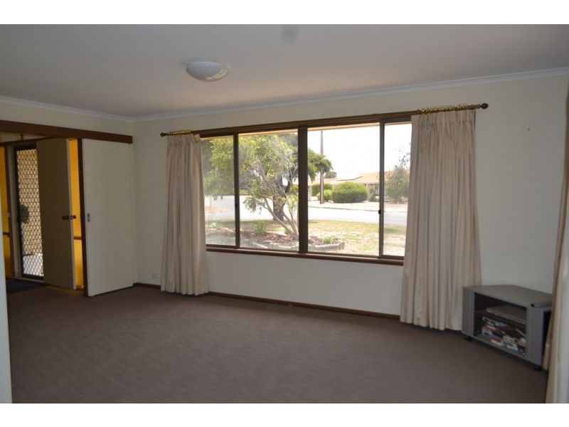 6 Elanora Ave, Tumby Bay SA 5605