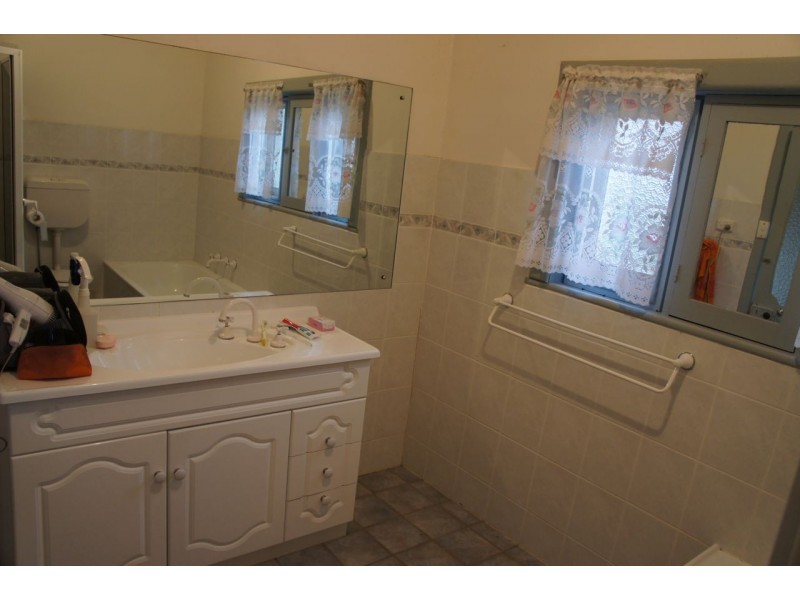 5545 Lincoln Highway, Tumby Bay SA 5605