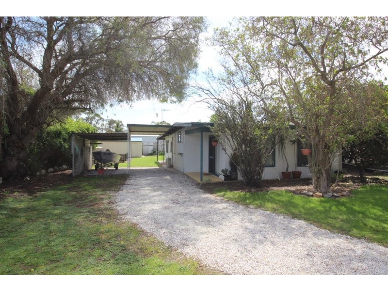 18 Flinders Avenue, Coffin Bay SA 5607