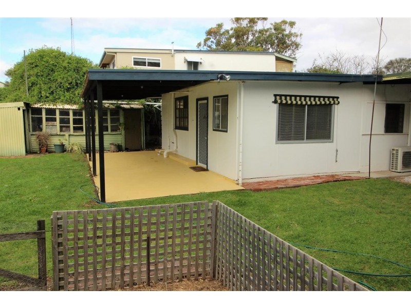 18 Flinders Avenue, Coffin Bay SA 5607