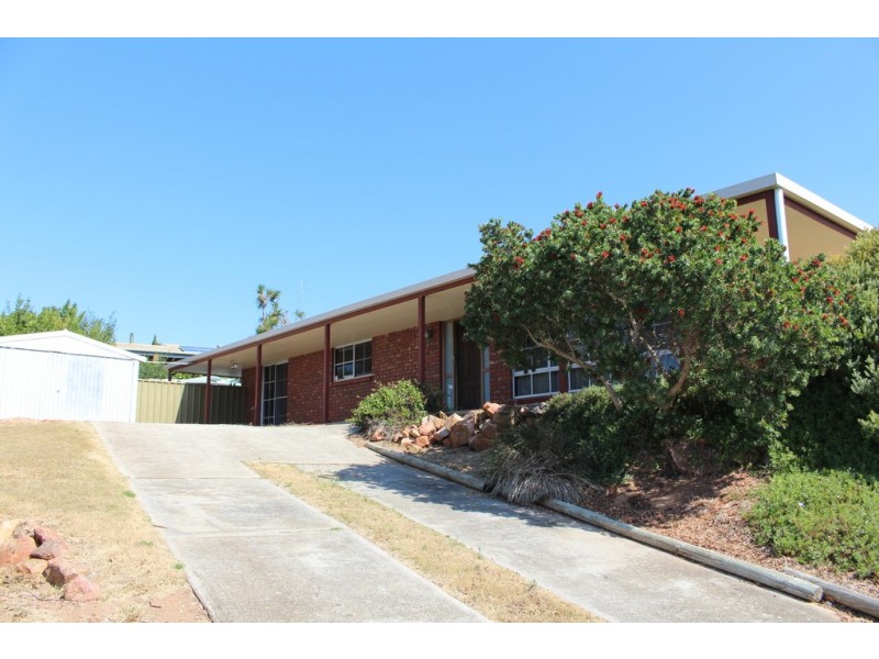 11 Milton Ave, Port Lincoln SA 5606