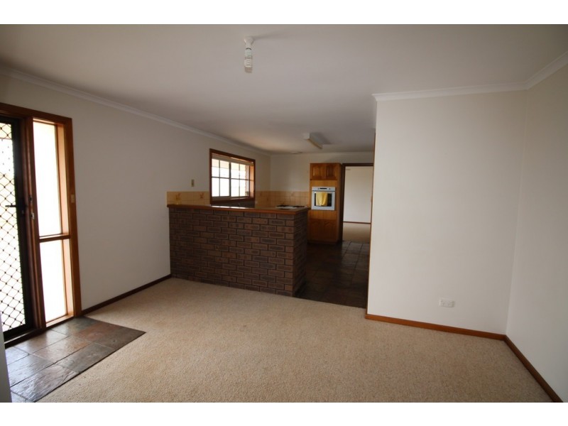 11 Milton Ave, Port Lincoln SA 5606