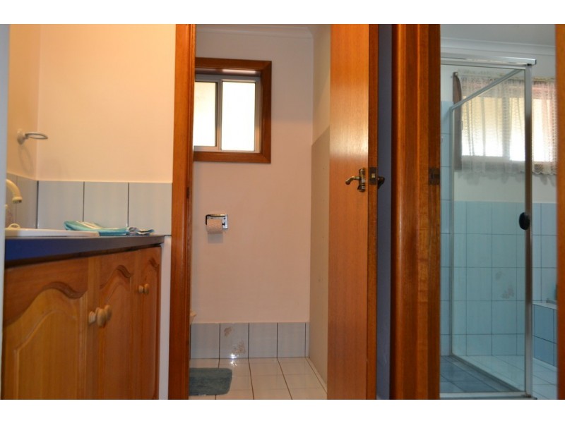 11 Milton Ave, Port Lincoln SA 5606